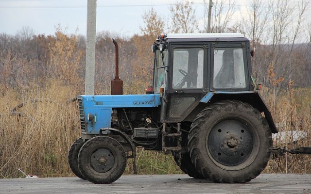 В Воронежской области мужчина избил сторожа и угнал трактор