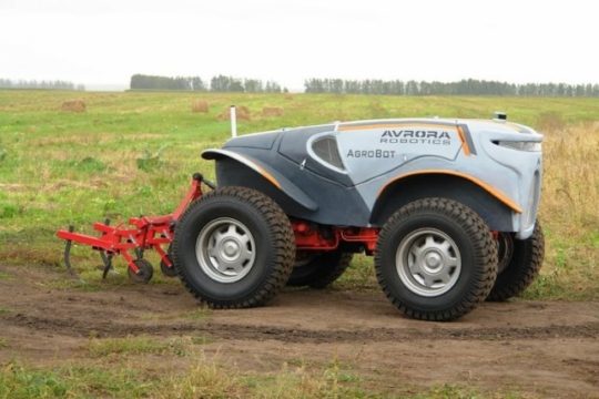 Роботы в сельском хозяйстве: помощь или конкуренция?