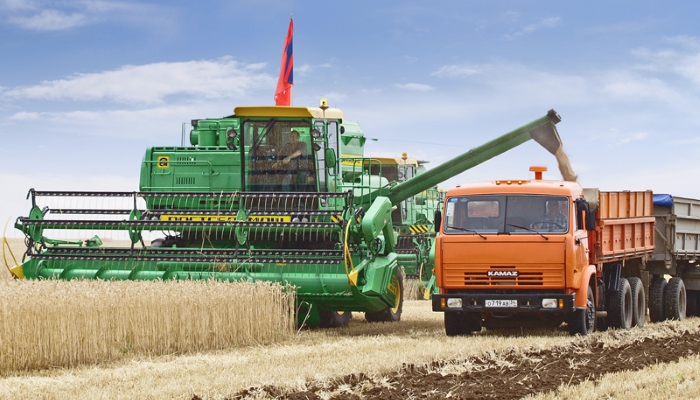 Кабмин РФ может выделить 5 млрд руб на компенсацию затрат на дизтопливо для аграриев
