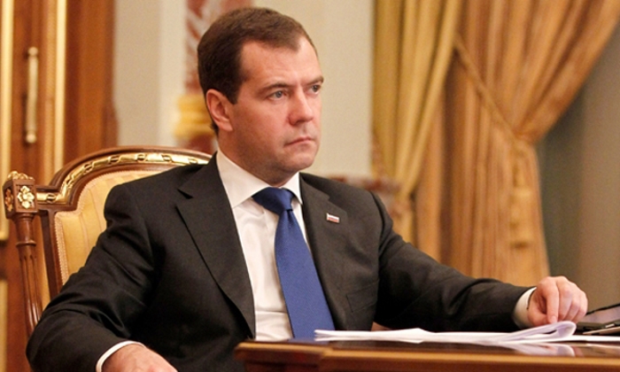 Медведев уволил двух заместителей министра сельского хозяйства