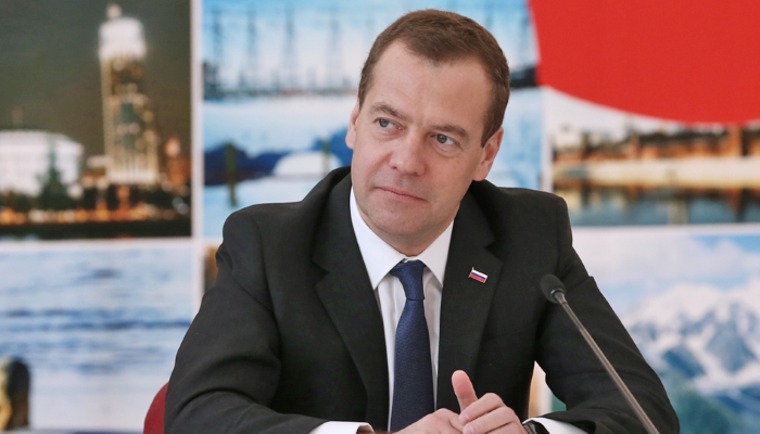 Медведев обсудит с министрами возможную дополнительную помощь аграриям