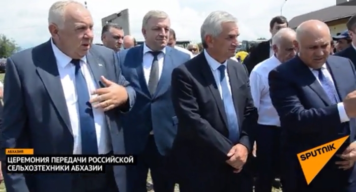 Российская сельхозтехника на 200 млн рублей передана Абхазии