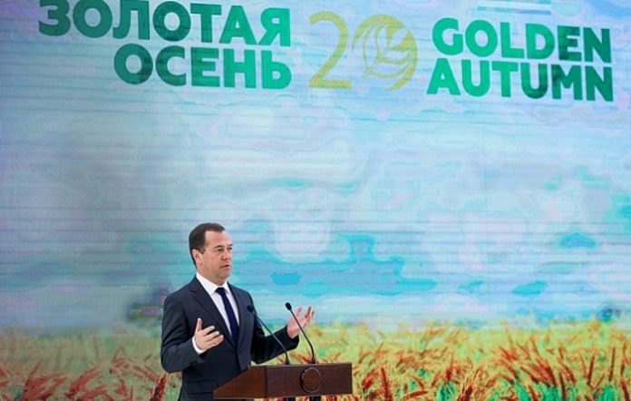 Дмитрий Медведев поставил аграриям задачу повысить качество российской сельхозпродукции