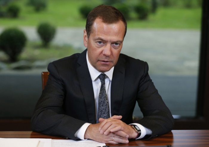 Медведев поручил оценить последствия «закона Яровой»