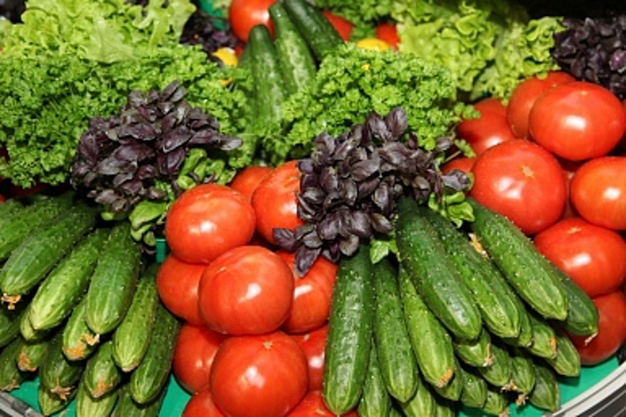 Минсельхоз России: на 23 октября сбор тепличных овощей вырос на 25%