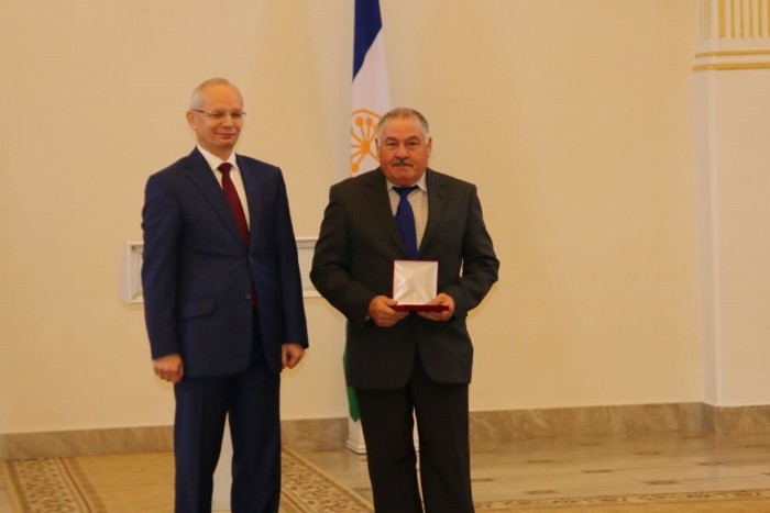 Рустэм Марданов вручил награды работникам агропромышленного комплекса Башкортостана