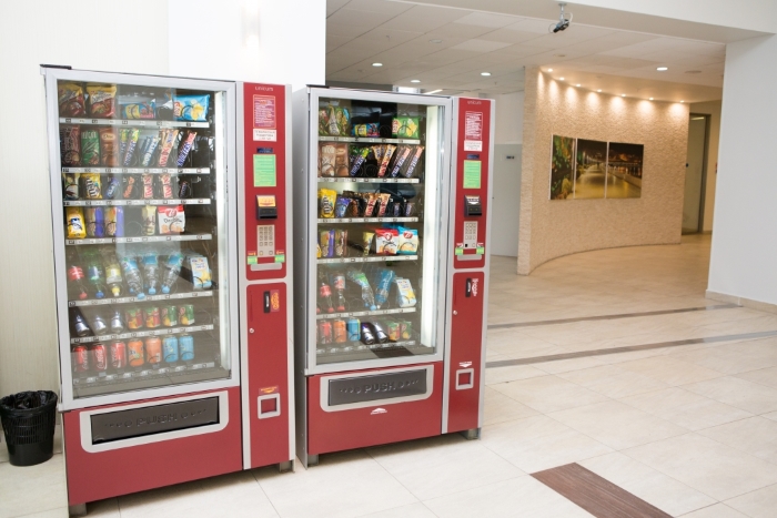 «Вкусвилл» намерена установить вендинговые автоматы в школах и вузах
