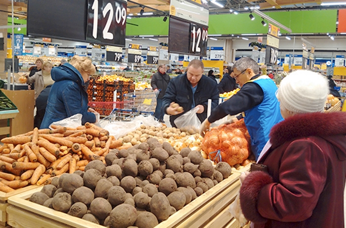 Эксперт: с ростом числа российских товаров в магазинах цены станут ниже