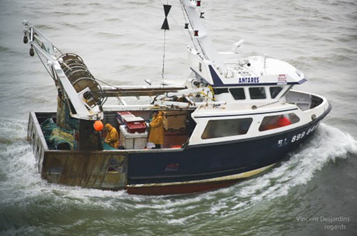 Правительство предлагает уничтожать конфискованные лодки браконьеров
