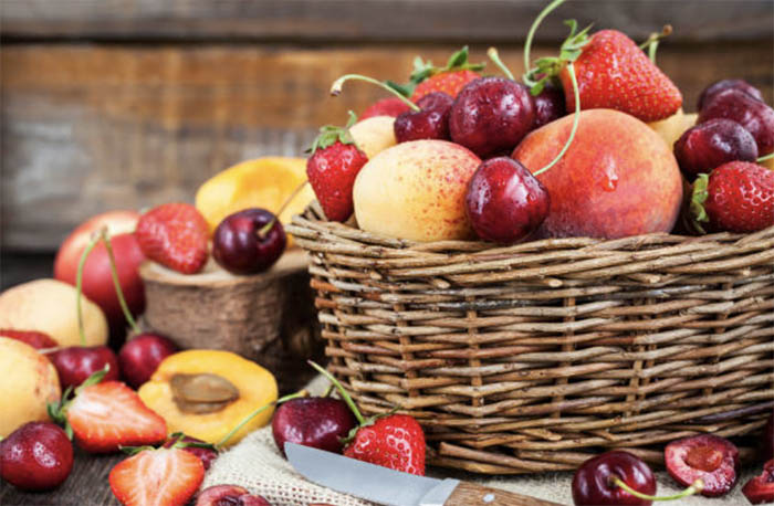 ​Алексей Гордеев анонсировал снижение НДС вдвое на фрукты и ягоды