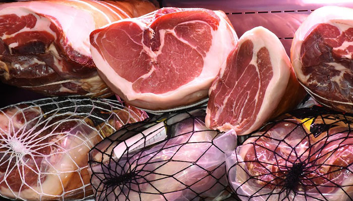 Более 200 килограммов опасного мяса изъято в Екатеринбурге