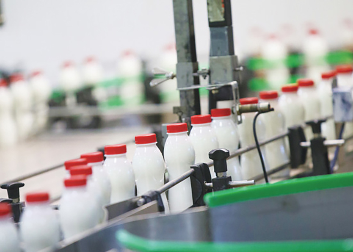 ​Рейтинг регионы с максимальным и минимальным уровнем цен на сырое молоко