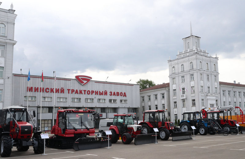 Семейство тракторов Беларус