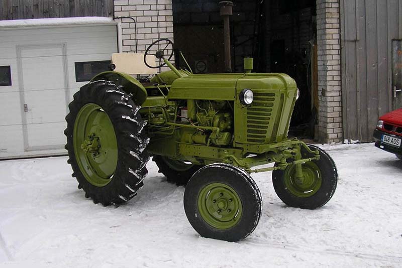 Трактор Т-28