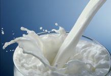Производители молока обеспокоены низкой стоимостью продукта