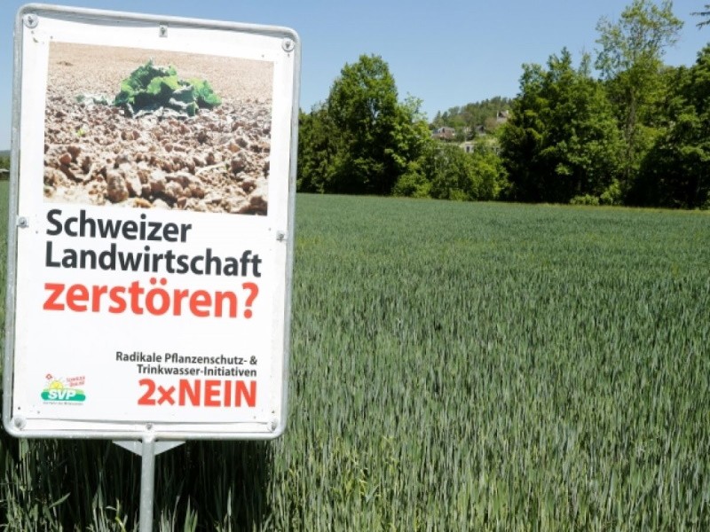 Швейцария проводит референдум за отмену пестицидов