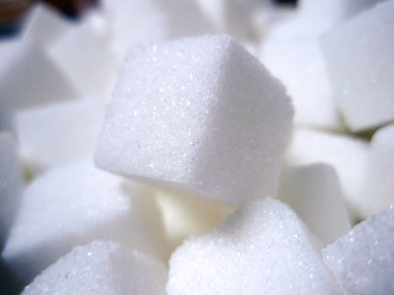 Россия начала закупки импортного сахара