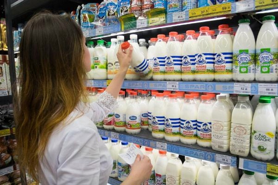 Молочный союз считает слишком большой наценку на свою продукцию в торговых сетях