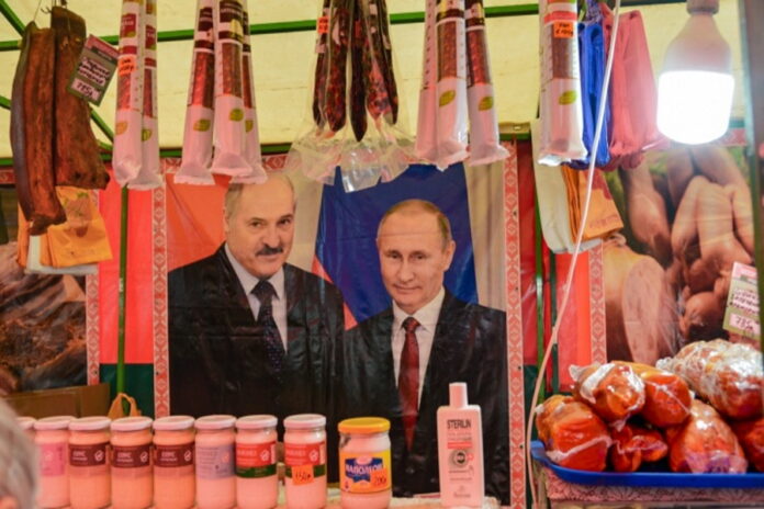 Отказ Александра Лукашенко от европейских продуктов ударит по российскому рынку