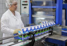 За шаг до кризиса: власти Карелии попытались продать 500 тонн молока с белорусской биржи