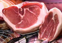 Беспошлинный ввоз свинины способствовал падению стоимости мяса