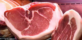 Беспошлинный ввоз свинины способствовал падению стоимости мяса