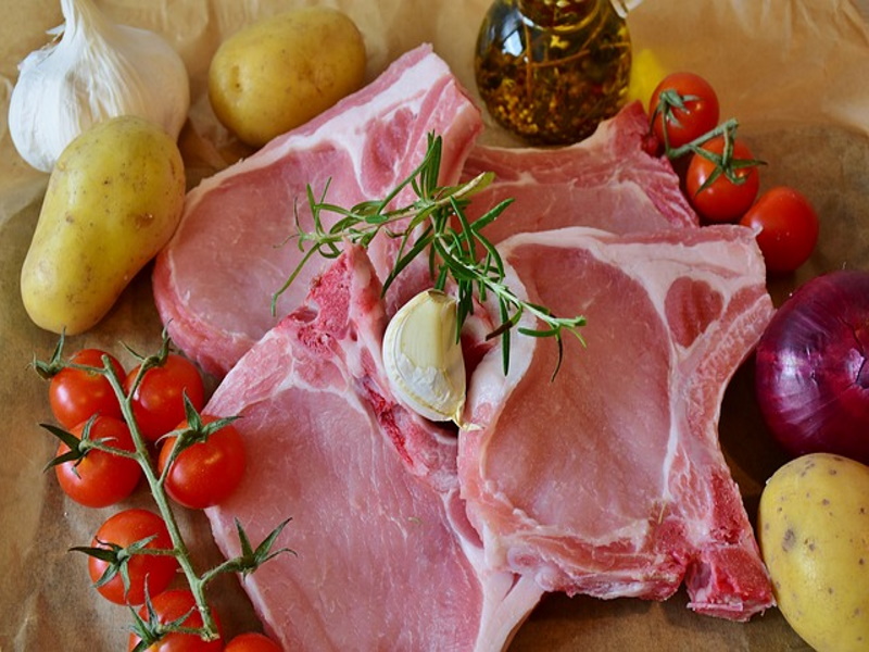 В России снижаются оптовые цены на свинину